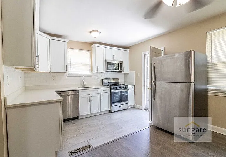 6017 Winthrope Ave — Photo 4