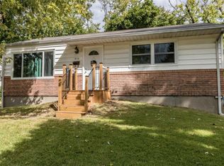 953 Edgehill Dr, Saint Louis, MO