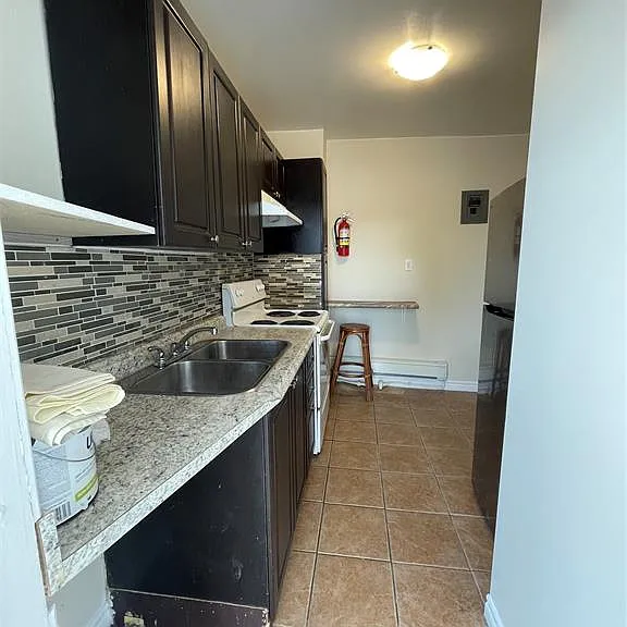 2329 Pillette Rd #2 — Photo 2