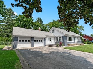 23205 Hollweg St, Armada, MI 48005