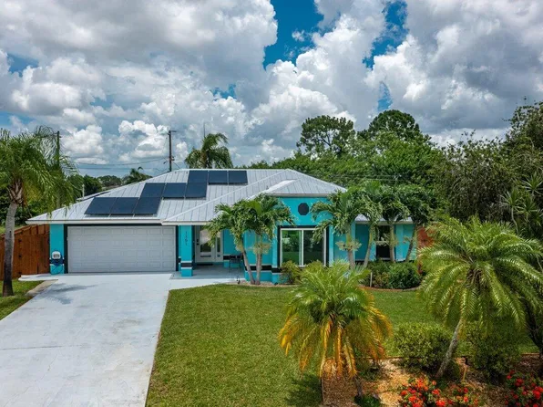 1261 SW Fox Court, Port St Lucie, FL 34953