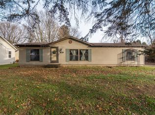 9005 Whitehorn St, Romulus, MI 48174