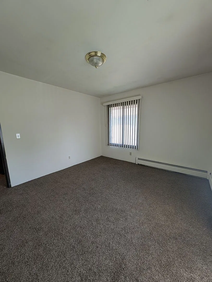 Royal Court Apartments — Photo 4