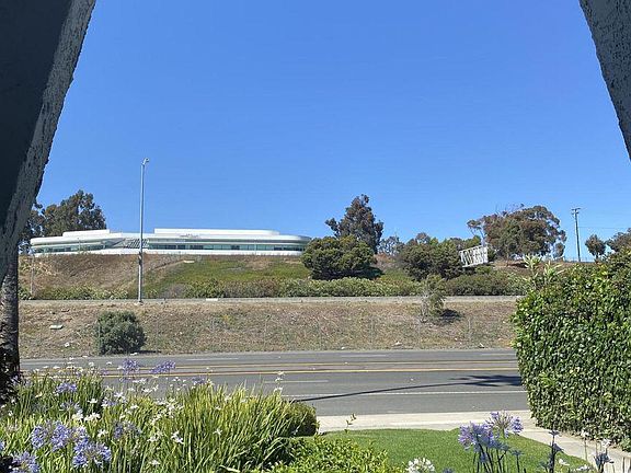 3rd image of 2563 Harbor Blvd APT 3