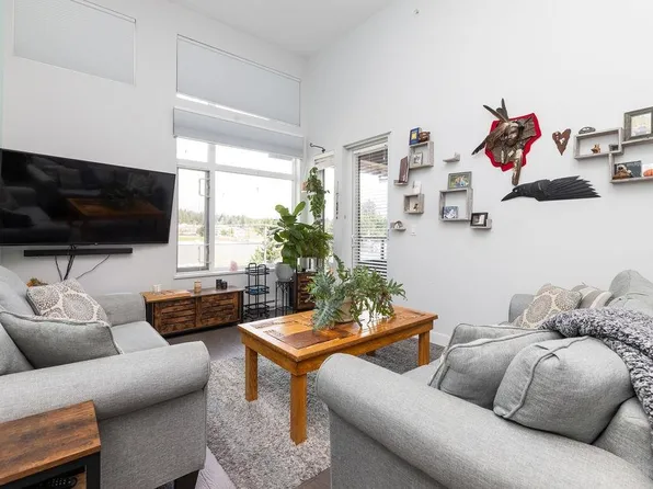 875 Gibsons Way #404, Gibsons, BC V0N 1V8