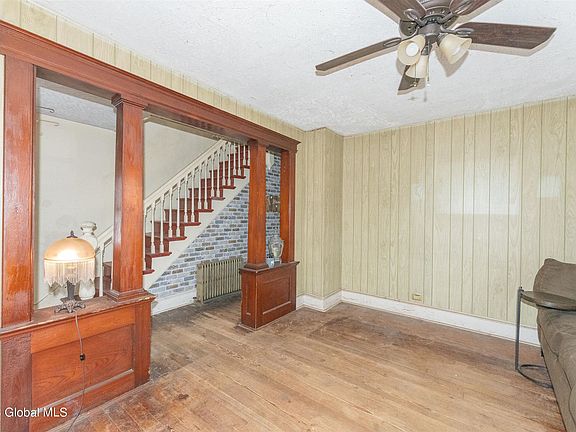 5th image of 24 Church St