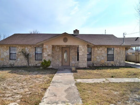 131 Dennis Dr, Del Rio, TX 78840