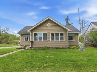 237 S Chocolay Ave, Clawson, MI 48017