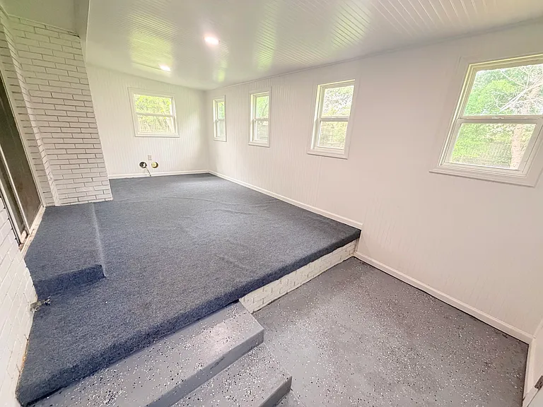 3215 Oakwood Dr — Photo 24