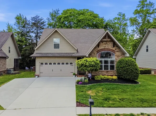 8309 Shoregate Ln, Knoxville, TN 37938