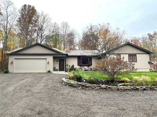 8942 Williams Rd, Chardon, OH 44024