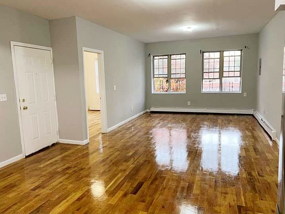 3rd image of 1295 Union Ave #3