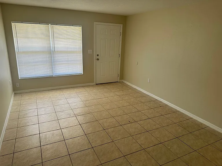 412 Country Lane Dr — Photo 11