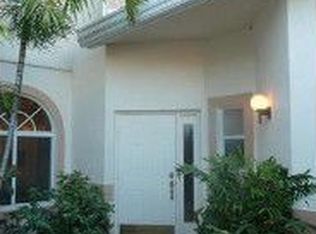 587 W Palm Aire Dr, Pompano Beach, FL 33069