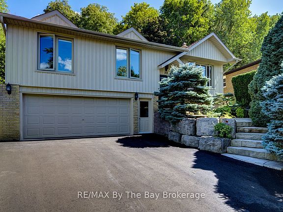 2nd image of 50 Hilltop Ct