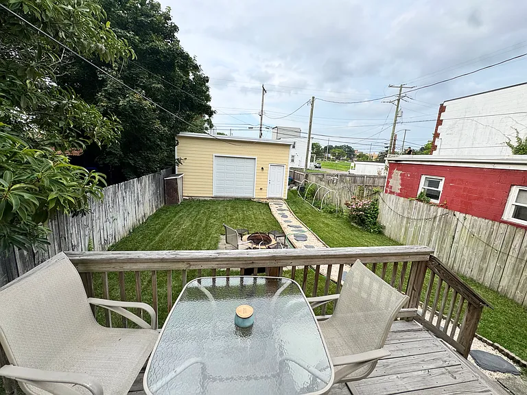 304 W Leigh St — Photo 22