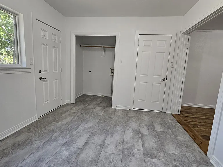719 Hillcrest St — Photo 12