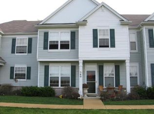 540 Topeka Dr, Grayslake, IL 60030