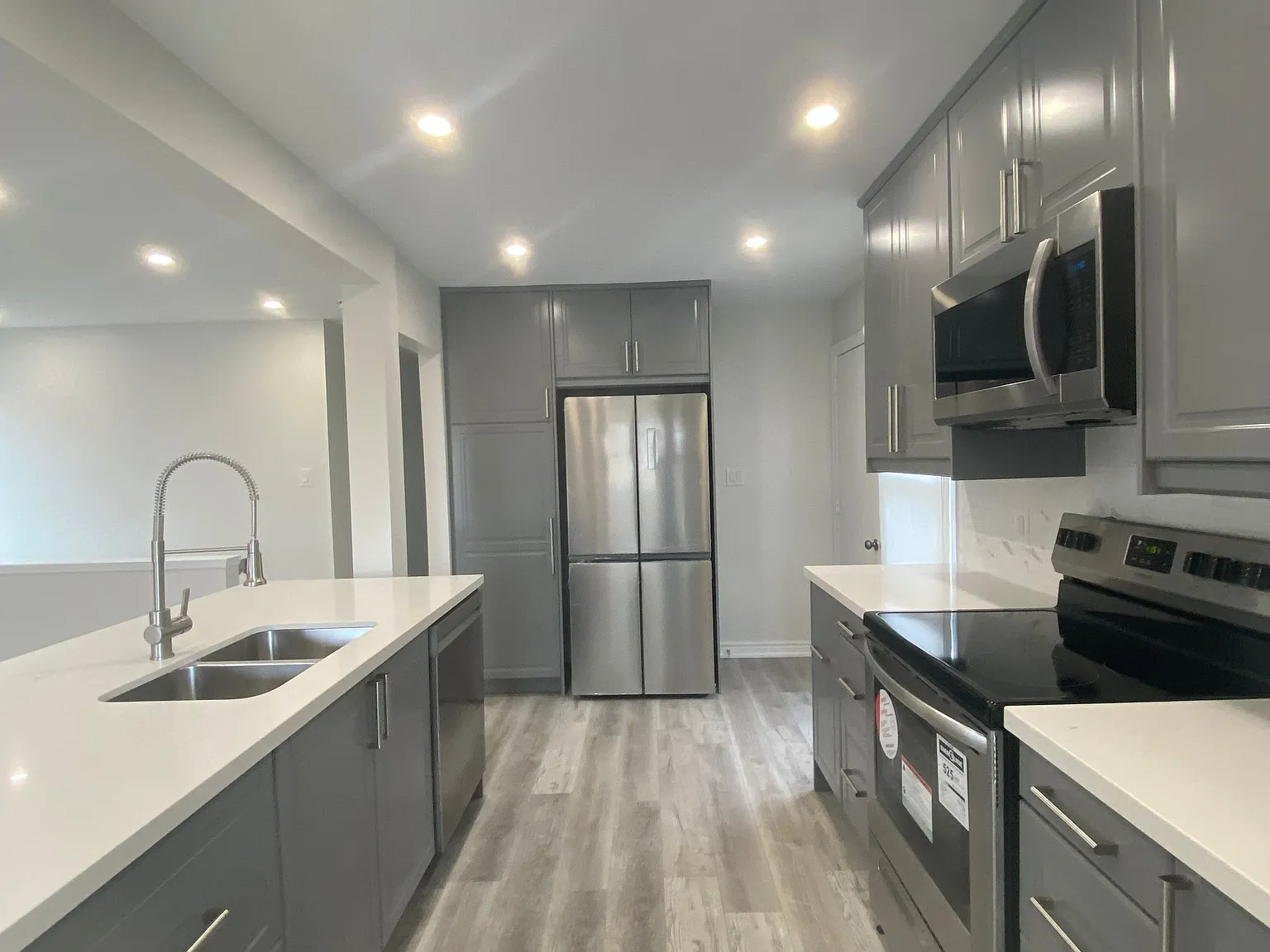 3 bed, $2,800 — Photo 2