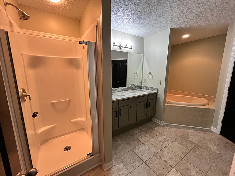 115 Sleepy Hollow Ln — Photo 13