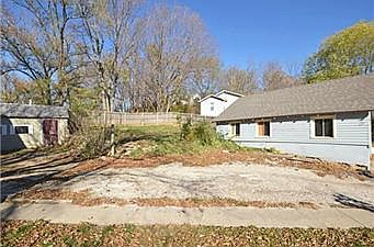 4th image of 717 4th St