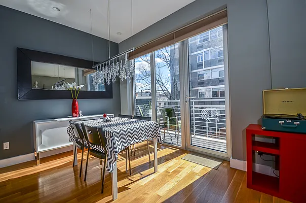 Sold by Brick&Mortar | media 30