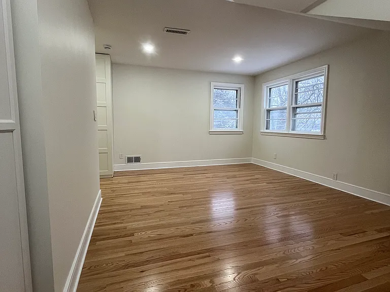 104 Hillcrest Dr — Photo 15