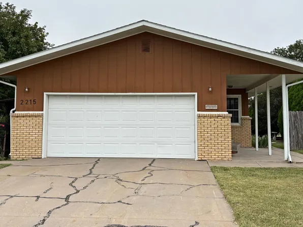 2215 Virginia Dr, Hays, KS 67601
