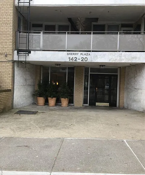 14220 84th Dr #2M — Photo 2
