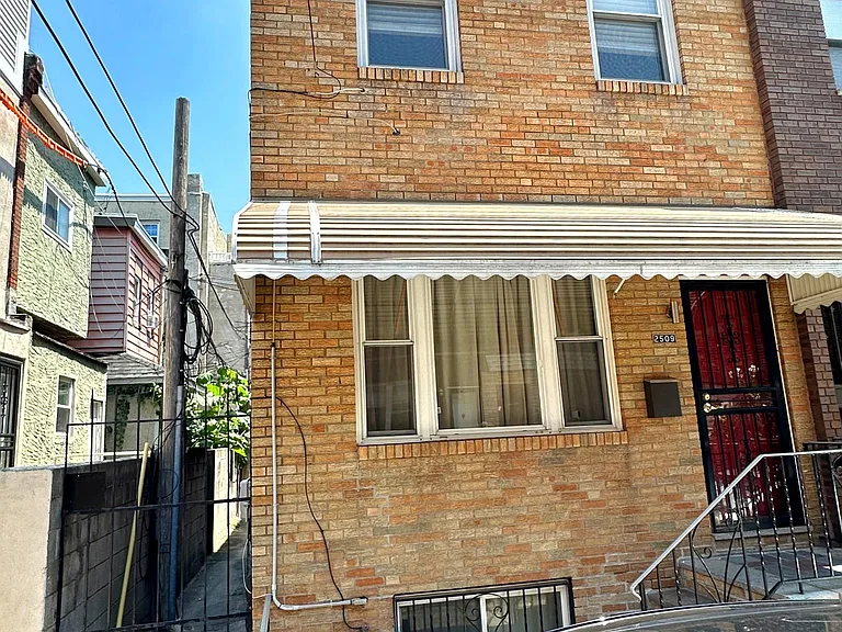 2509 S Rosewood St — Photo 4