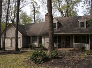 905 Wigwam Dr, Danville, VA 24540