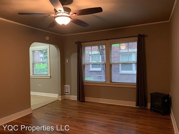 3rd image of 511 W Evergreen Blvd #201
