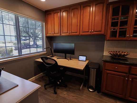 5th image of 5568 Cribari Cir