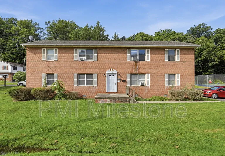 131 Biser St #2 — Photo 1