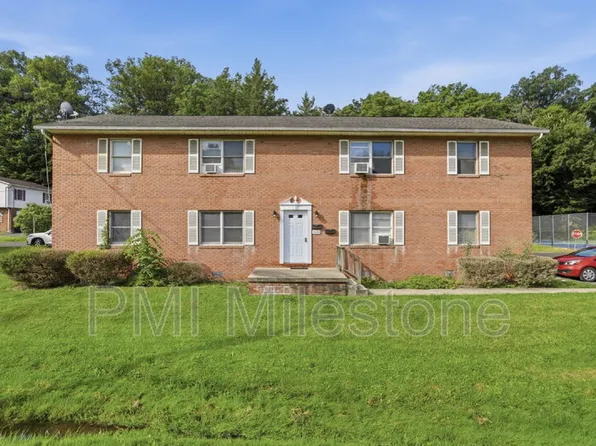 131 Biser St #2, Berkeley Springs, WV 25411