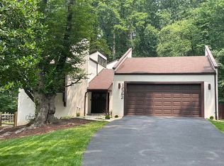 12392 Copenhagen Ct, Reston, VA 20191