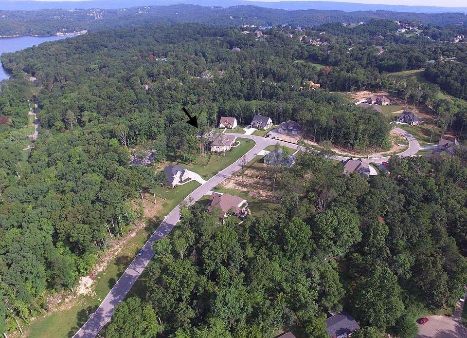 2nd image of 5020 Abigail Ln
