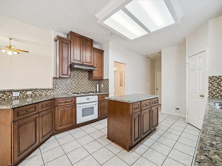 119 Lissa Ln — Photo 22