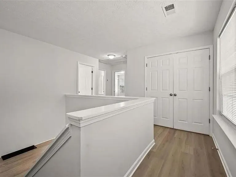 173 Village Ct — Photo 9