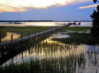 87 3rd Ave, Mount Pleasant, SC 29464