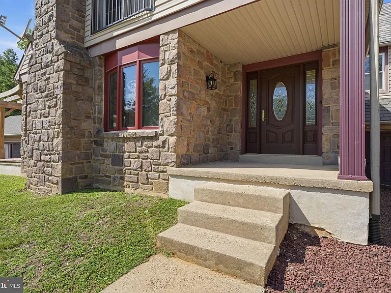 612 Bustleton Pike — Photo 3