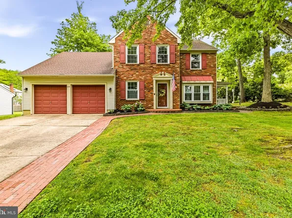 30 Sheffield Ln, Mount Laurel, NJ 08054