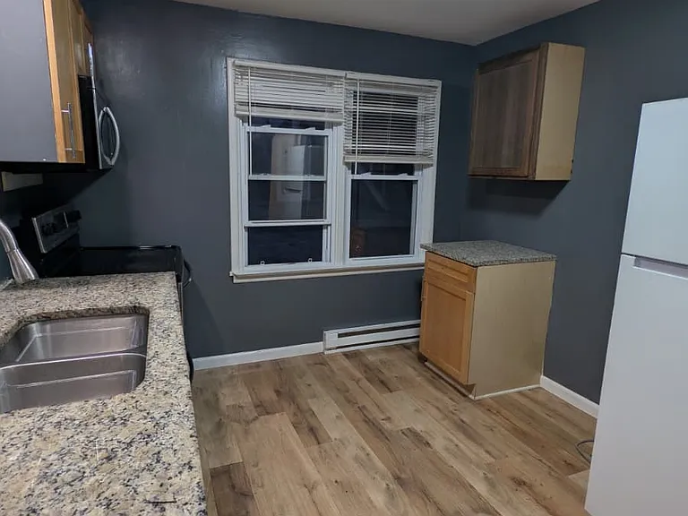 1223 Frederick St #2 — Photo 3