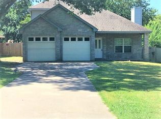 1010 Fairlawn Dr, Duncanville, TX 75116