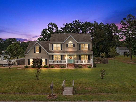 2nd image of 601 Prince William Drive