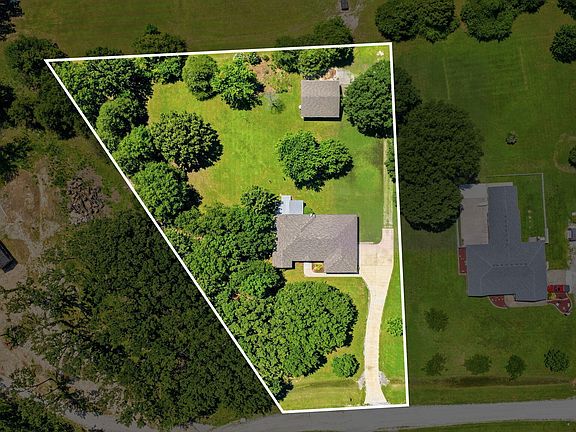 3rd image of 4119 S 118th Road