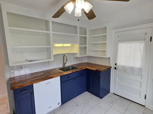 98 Robinson Ave 2ndflr 2b/1b Updated Hardwoods Yard Greatlocale Nopet, Pawtucket, RI 02861