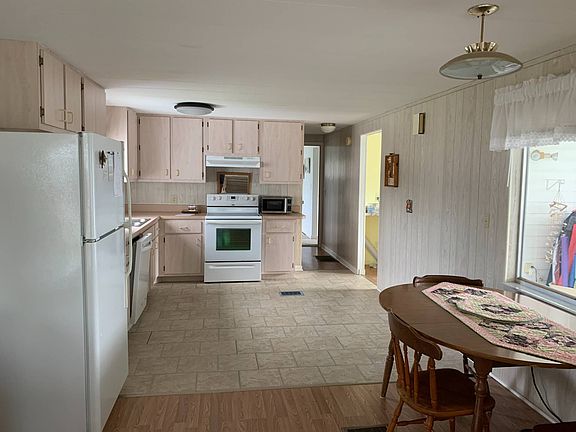4th image of 20563 Oahu Cir