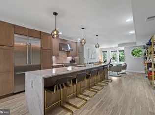 802 10th St NE #2, Washington, DC 20002