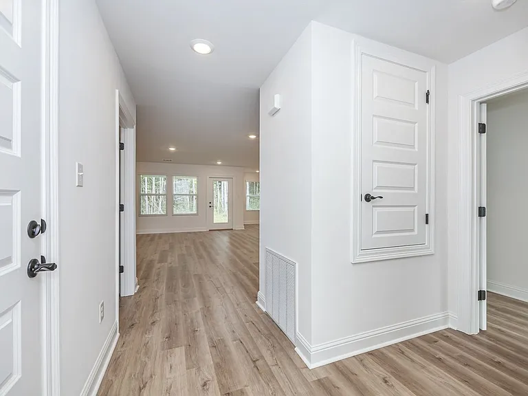 3711 Olivia Dr — Photo 12